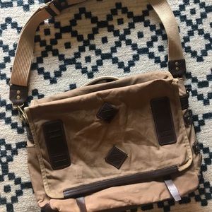 Will Leather Goods Messenger
